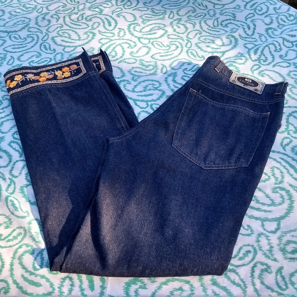 💝ESCADA EMBROIDERED JEANS 28X28 EXCELLENT - Picture 1 of 14